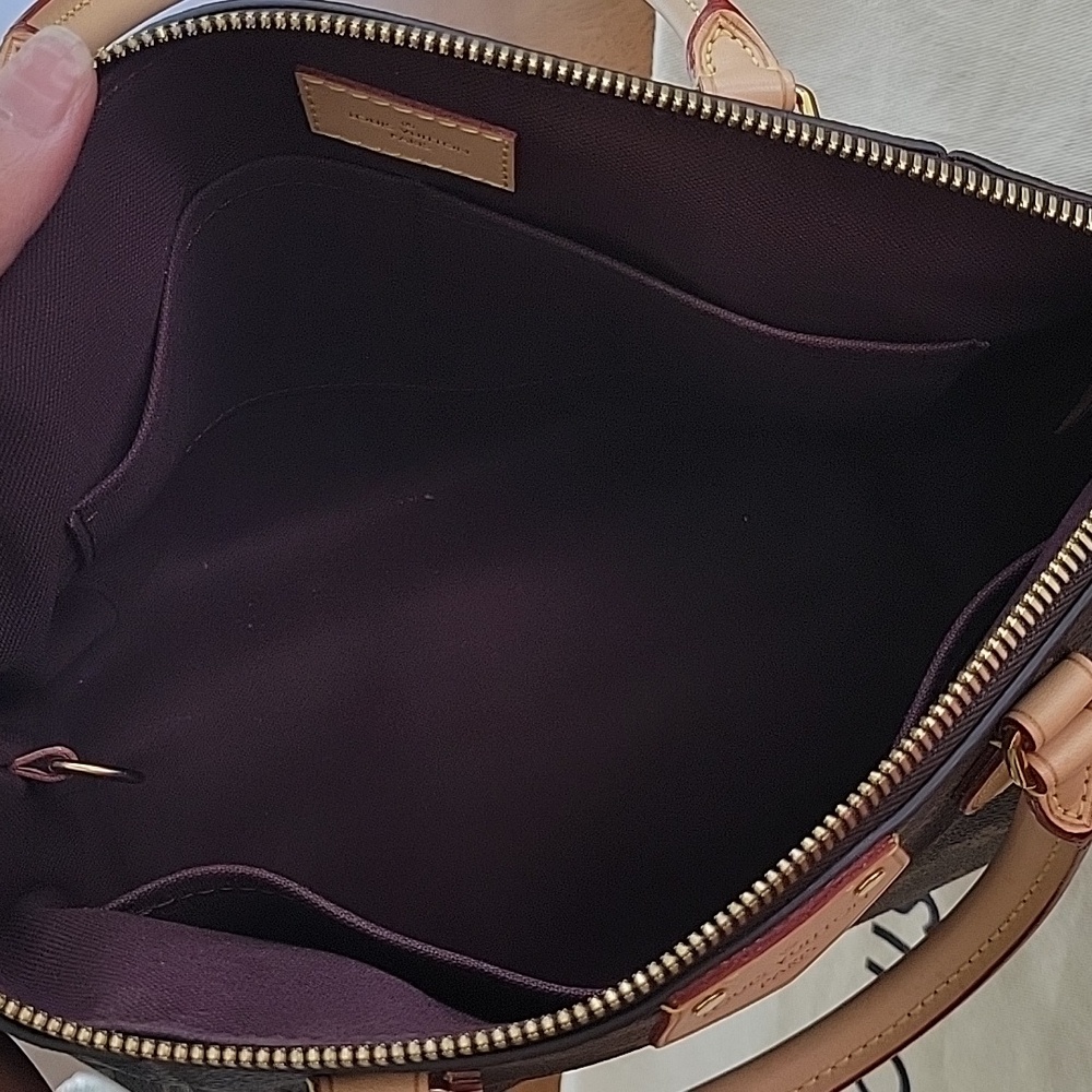 Gorgeous Louis Vuitton Turenne PM - Picture 5 of 8